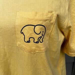 Ivory Ella size M women’s short sleeve tee, yellow